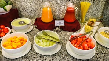 Free daily continental breakfast