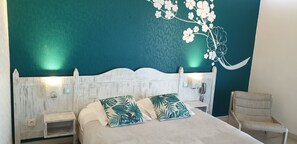 Habitación Confort doble | Tabla de planchar con plancha, wifi gratis, ropa de cama