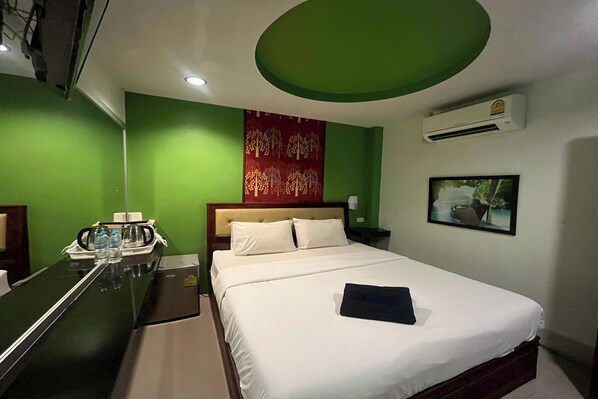 Double Room, No Windows | In-room safe, free WiFi, bed sheets