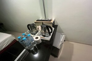 In-room safe, free WiFi, bed sheets