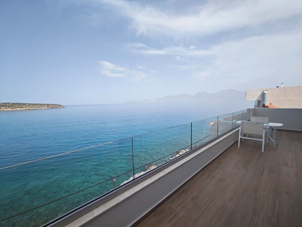 Superior Apartment, 1 Bedroom, Ocean View | Terrace/patio