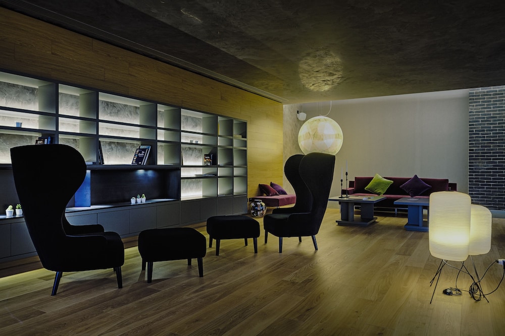 Hotel Link 124 by null