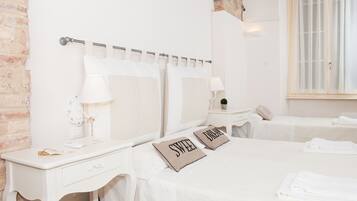 Minibar, in-room safe, desk, free cots/infant beds