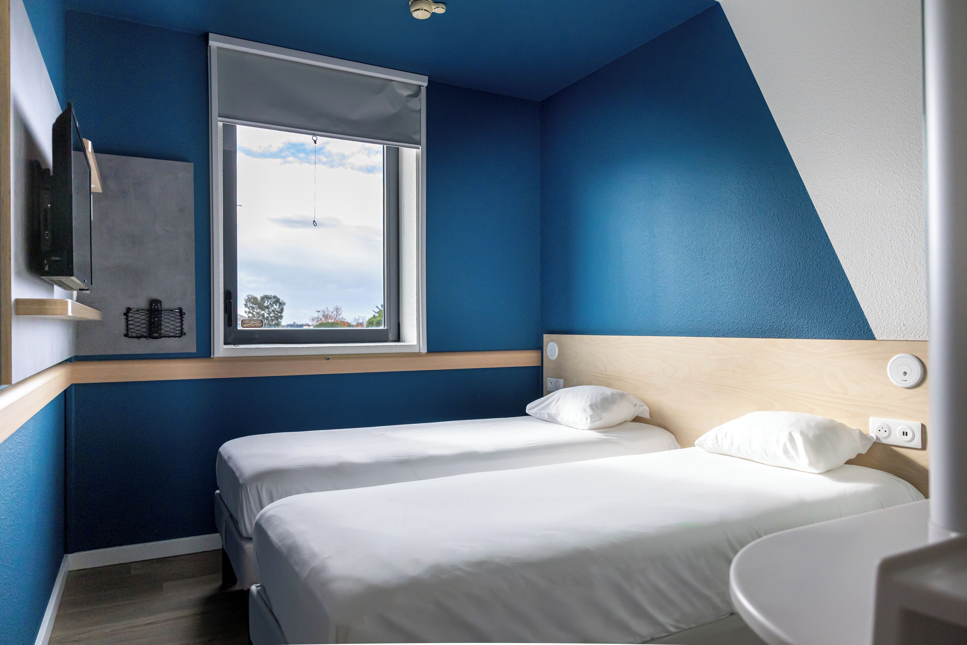 Twin Room, 2 Twin Beds | Premium bedding, desk, blackout drapes, soundproofing