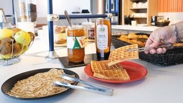 Daily buffet breakfast for a fee
