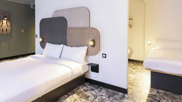 Dreibettzimmer, Nichtraucher | Schreibtisch, schallisolierte Zimmer, kostenloses WLAN, Bettwäsche