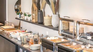 Desayuno buffet todos los días (con cargo)