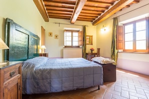 Departamento Confort, 1 habitación (Leccino) | Ropa de cama de alta calidad y tabla de planchar con plancha