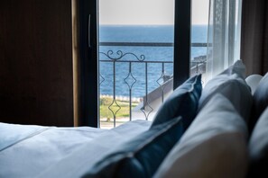 Presidential Suite, Sea View | Premium bedding, minibar, in-room safe, blackout curtains - Espina Hotel (Antalya)