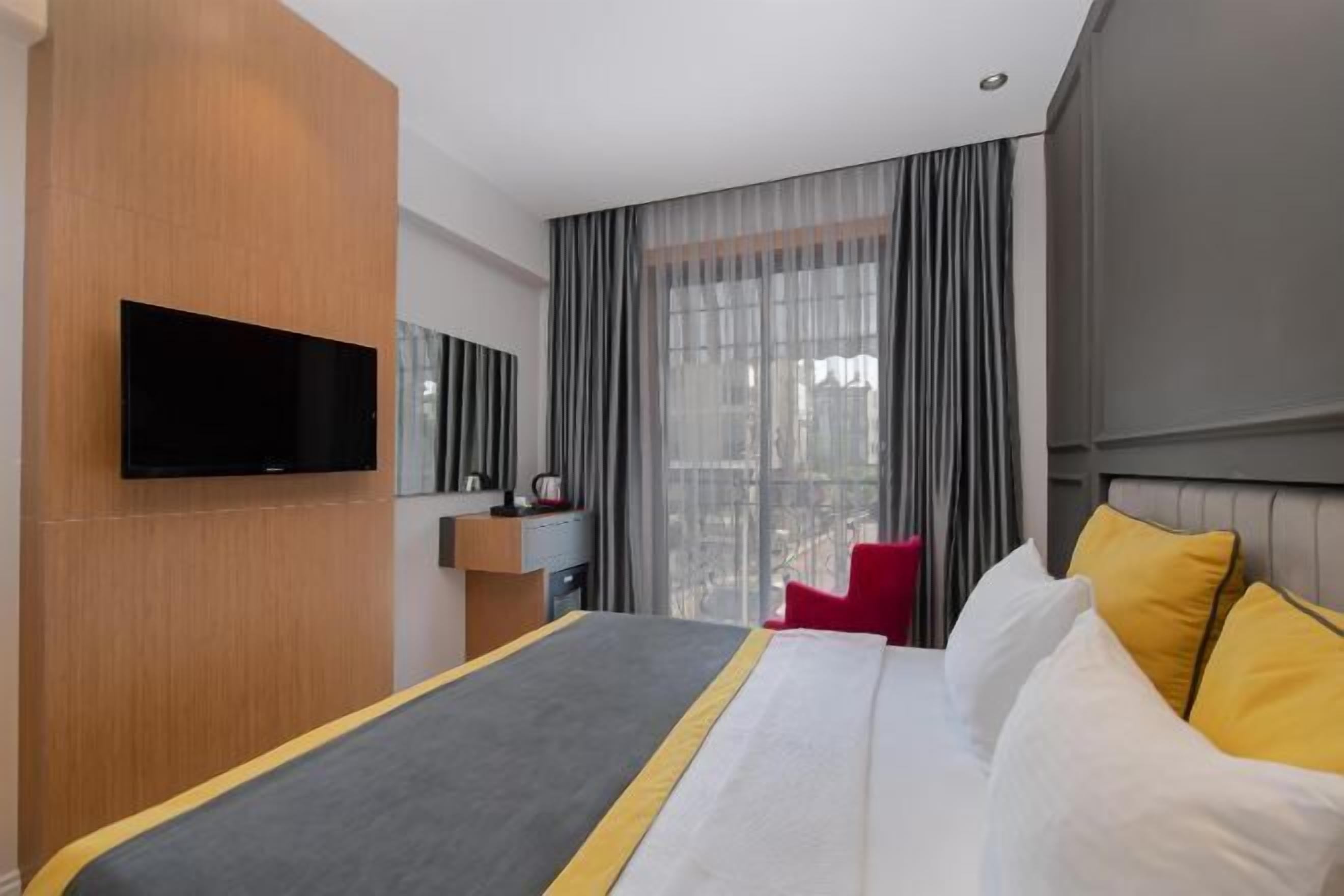 Premium bedding, minibar, in-room safe, blackout drapes