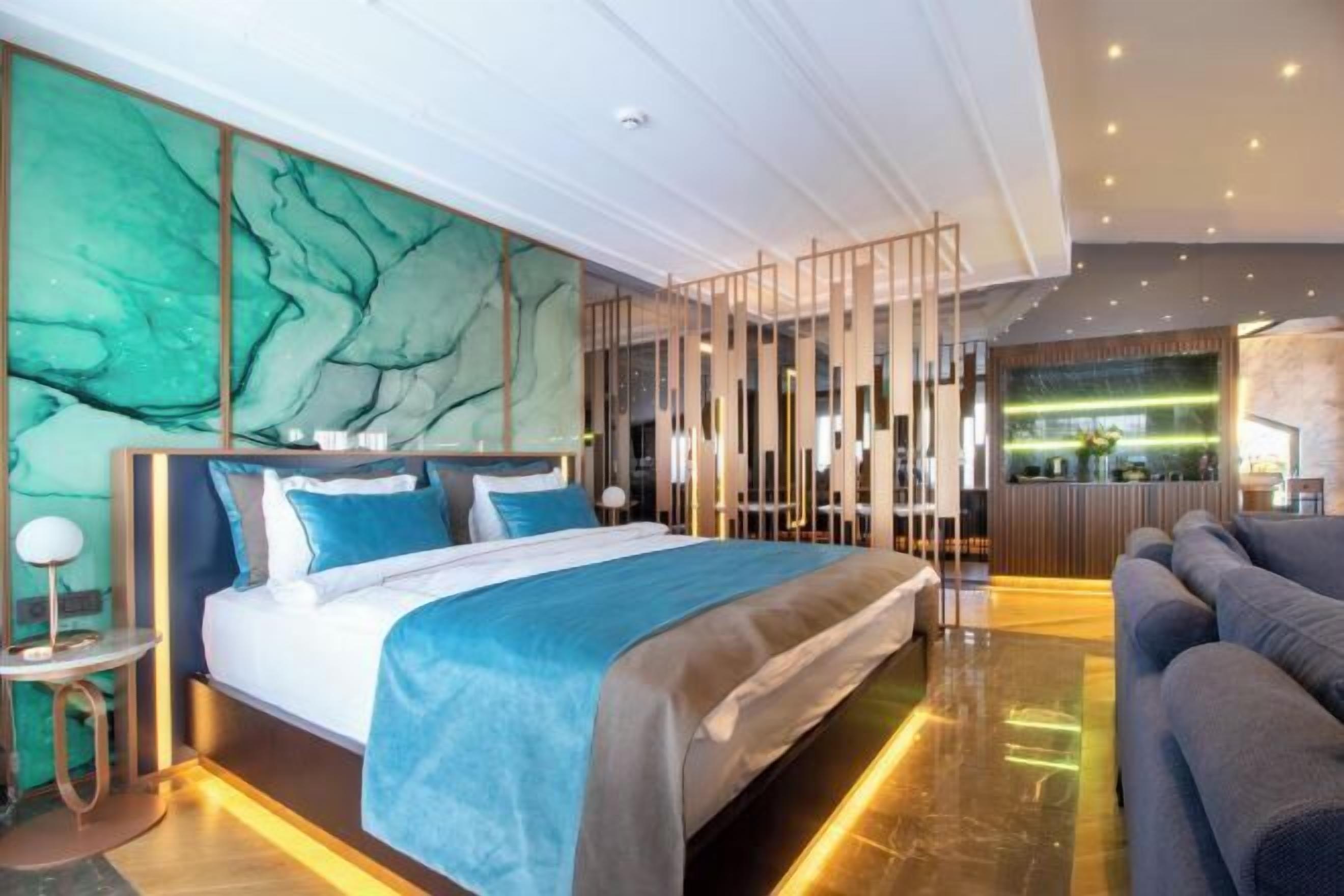 Premium bedding, minibar, in-room safe, blackout drapes