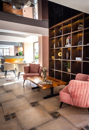 Sala de estar en el lobby