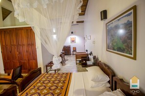 Biệt thự, 6 phòng ngủ | 4 phòng ngủ, bộ đồ giường cao cấp, bàn, bàn ủi/dụng cụ ủi quần áo