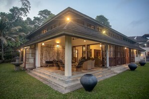 Fachada de la propiedad