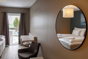 Double Room | Premium bedding, desk, soundproofing, free WiFi - Nordis Hotel Lofoten (Vagan)