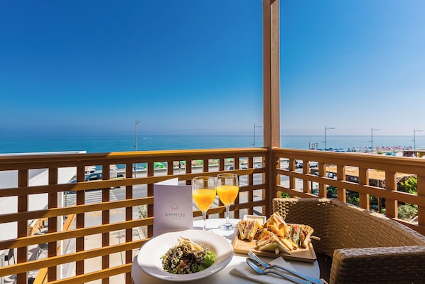 Superior suite, uitzicht op zee | Buiten dineren