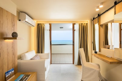 Ammos Suites