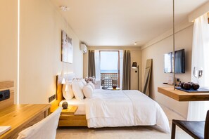 Deluxe Suite, Sea View | View from room