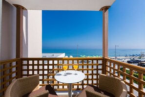 Suite superior, vista al mar | Vista desde la habitación