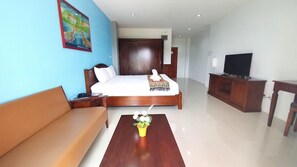 Blendingsgardiner, ekstrasenger (mot et tillegg) og wi-fi (inkludert)