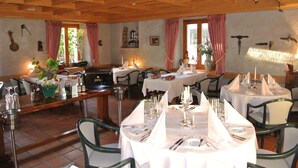 Lunch and dinner served  - Auberge de la Réunion (Coinsins)