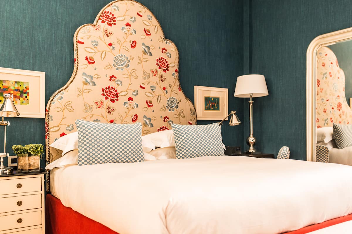 Suite, 1 Schlafzimmer | Hochwertige Bettwaren, Minibar, Zimmersafe, Schreibtisch
