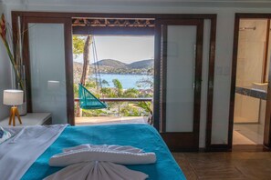 Standardzimmer | Hochwertige Bettwaren, Minibar, Zimmersafe, individuell dekoriert