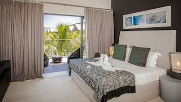Family Duplex, 3 Bedrooms | 3 bedrooms, iron/ironing board, WiFi (free)