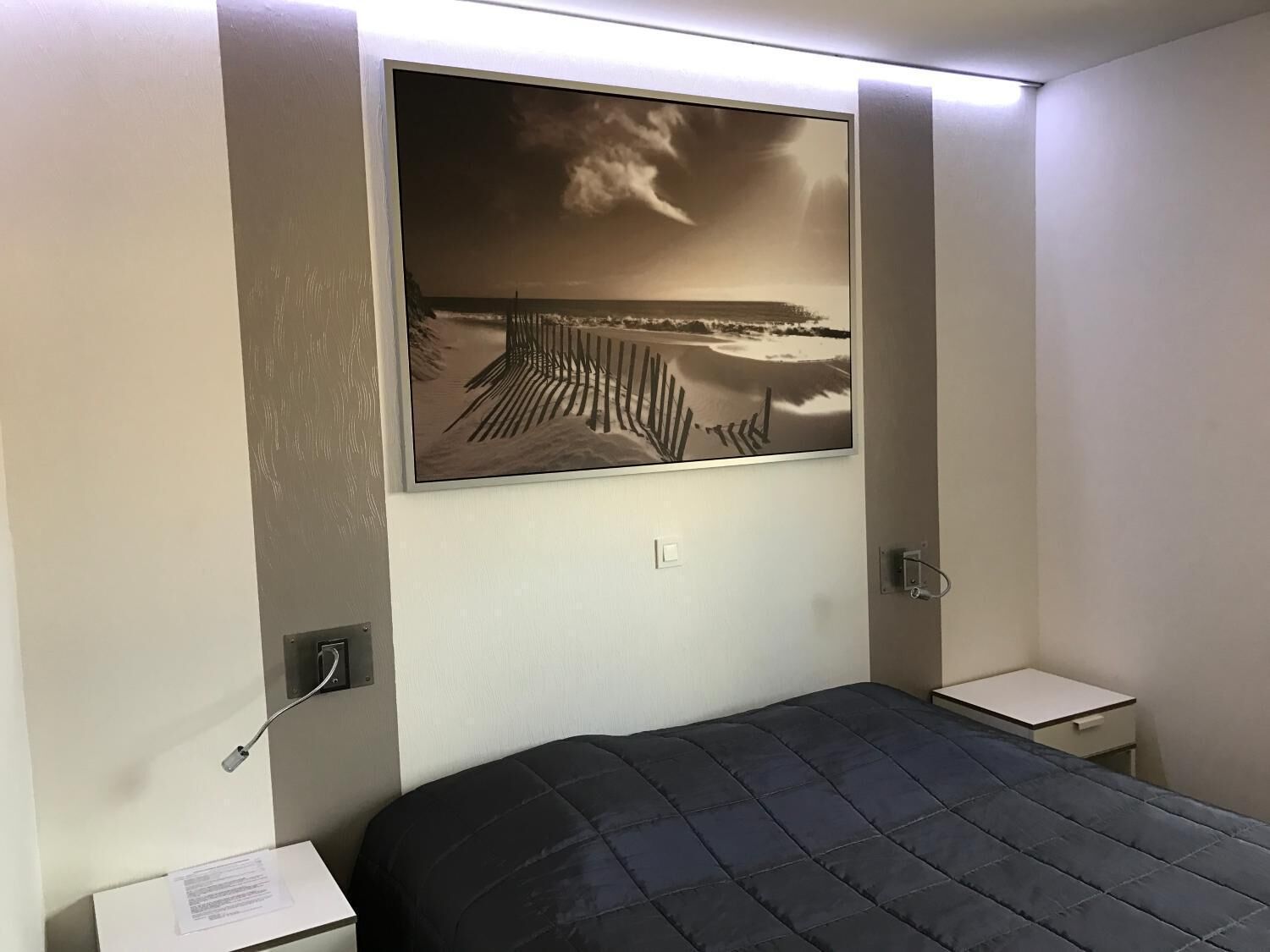 double room | individually decorated, desk, soundproofing, free wifi