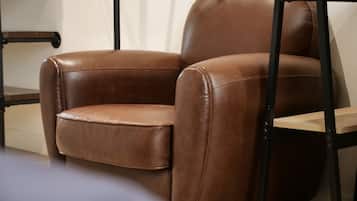 Double Room | Individually decorated, desk, soundproofing, free WiFi