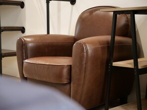 Double Room | Individually decorated, desk, soundproofing, free WiFi