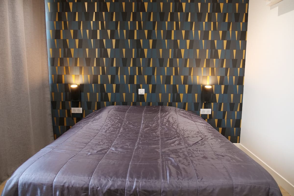 double room | individually decorated, desk, soundproofing, free wifi