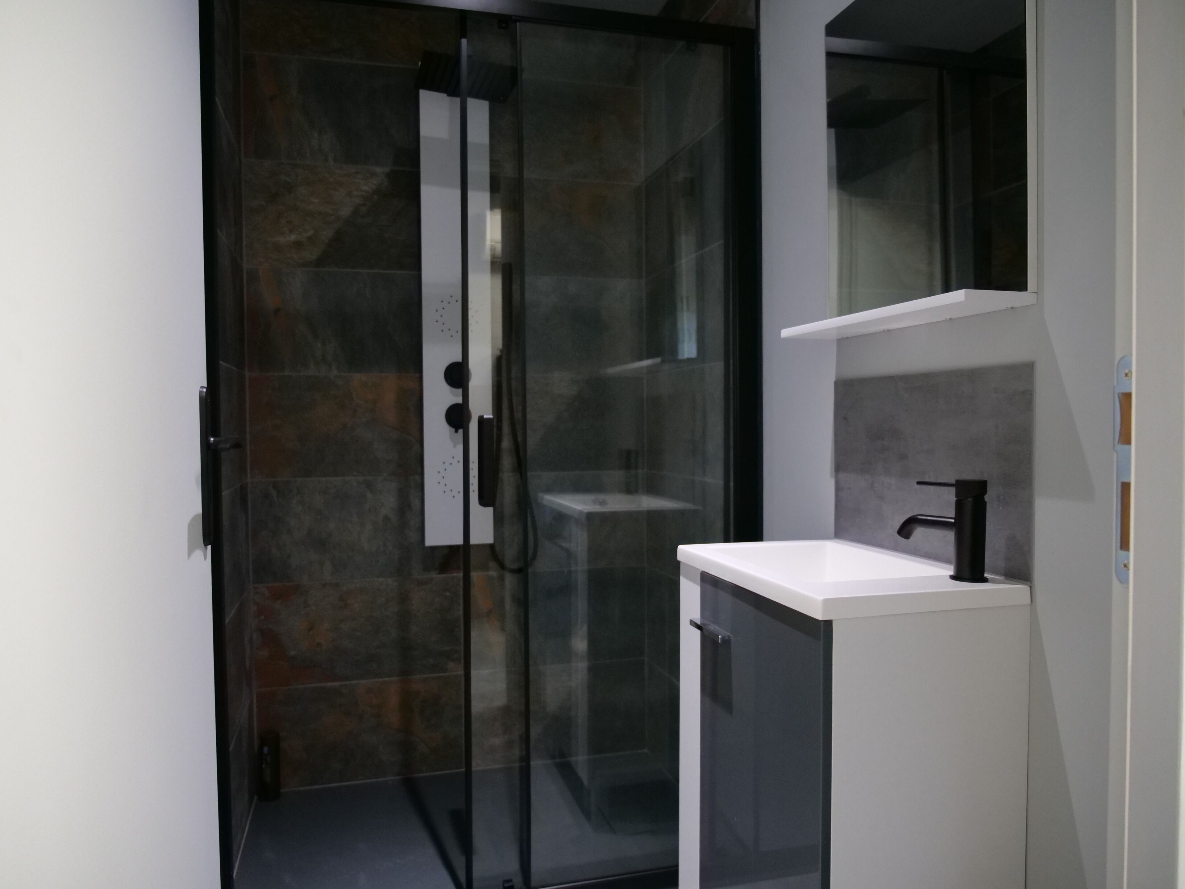 double room | bathroom | free toiletries, hair dryer, towels