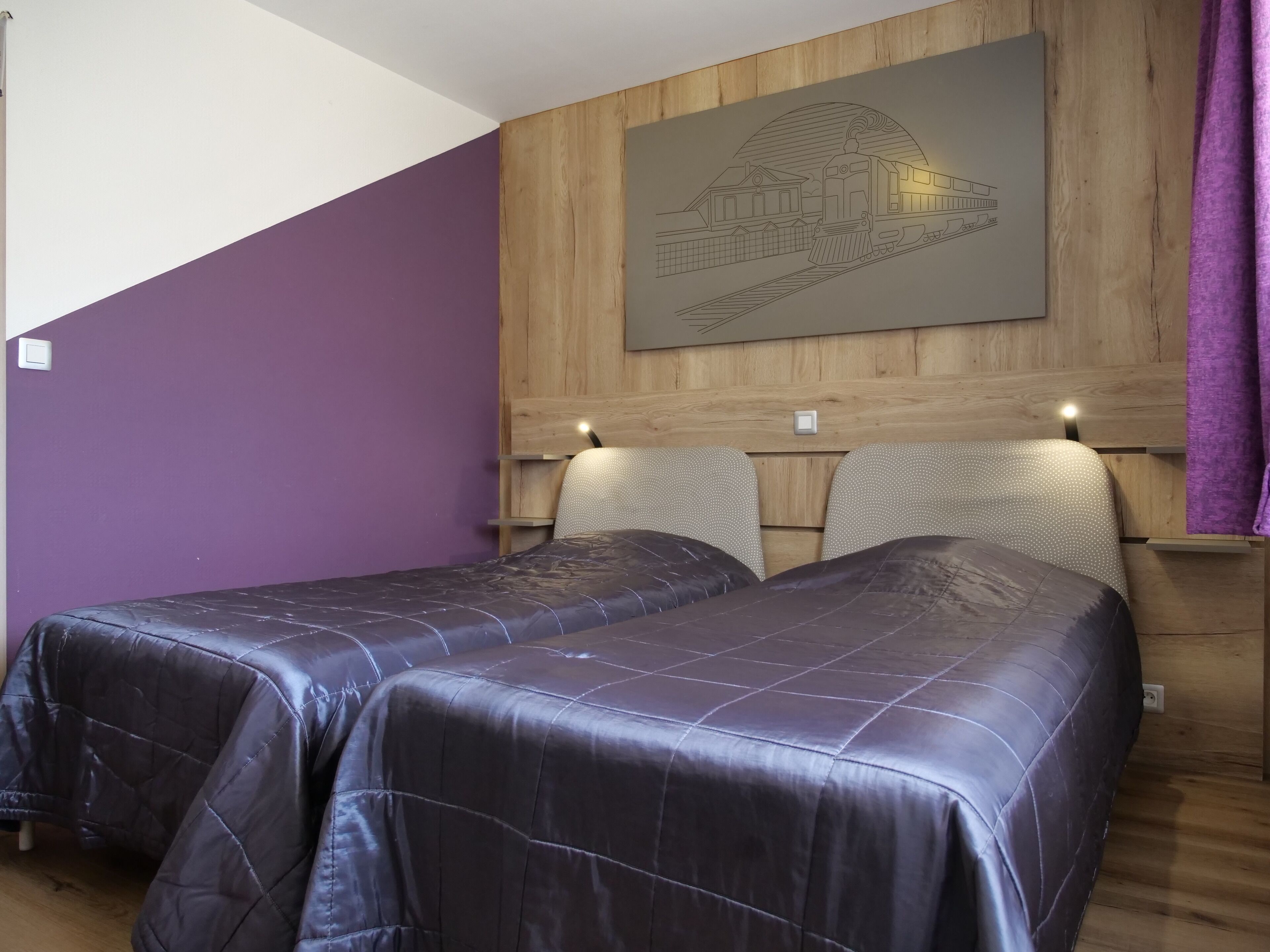 twin room | individually decorated, desk, soundproofing, free wifi