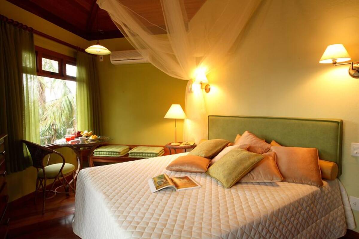 Minibar, in-room safe, individually decorated, individually furnished