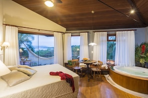 Minibar, in-room safe, individually decorated, individually furnished