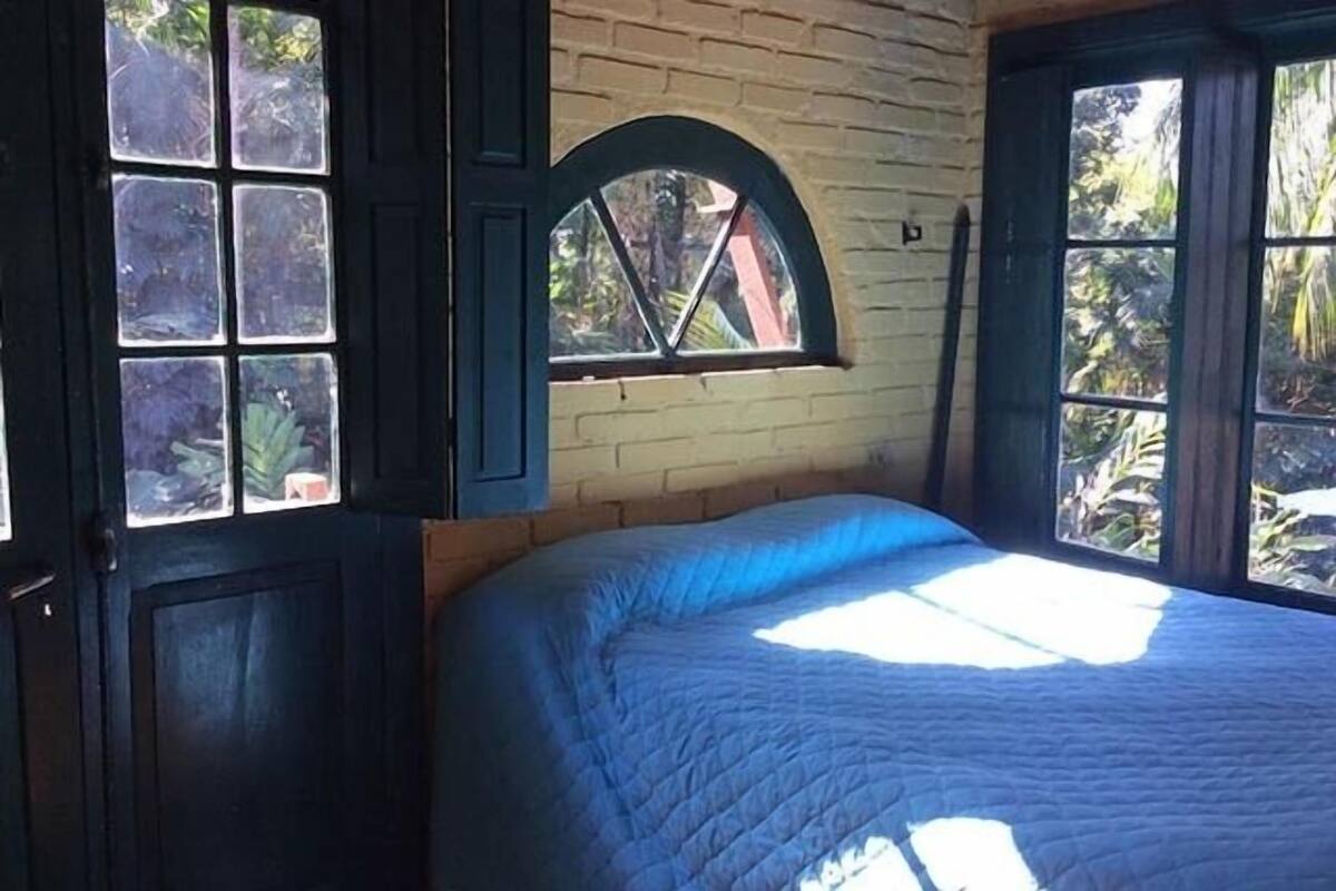 Minibar, in-room safe, individually decorated, individually furnished