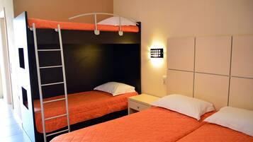Standard Quadruple Room | Desk, soundproofing, iron/ironing board, free WiFi