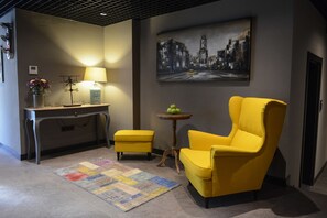 منصة إجراءات تسجيل الوصول/المغادرة