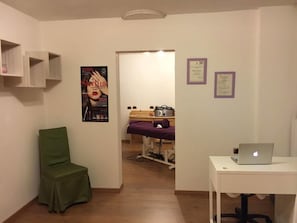 Soins corporels, enveloppements corporels, gommages corporels