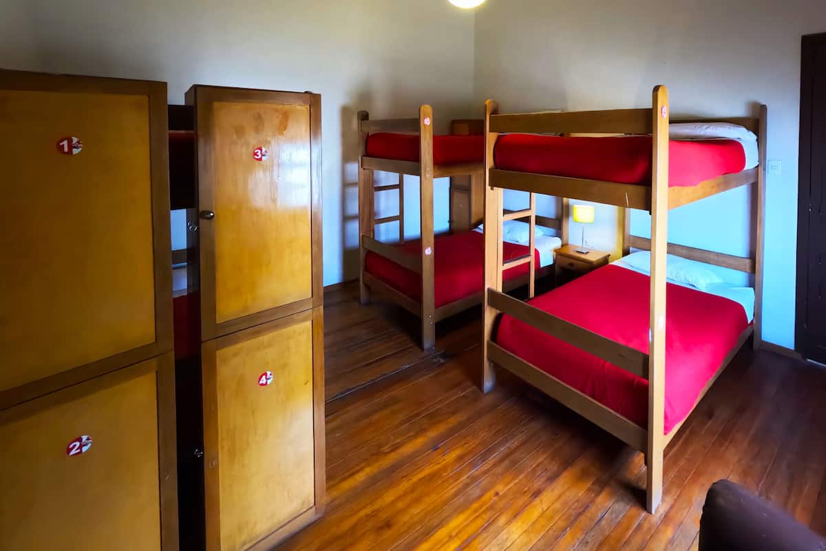 Standard-yhteismajoitus, vain naisille, oma kylpyhuone | Ilmainen Wi-Fi, vuodevaatteet