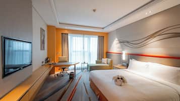 1 bedroom, minibar, in-room safe, desk