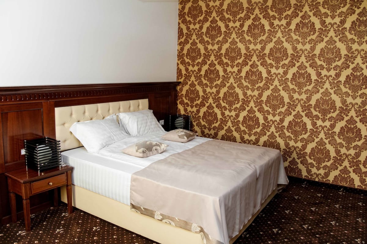 Ropa de cama de alta calidad y minibar
