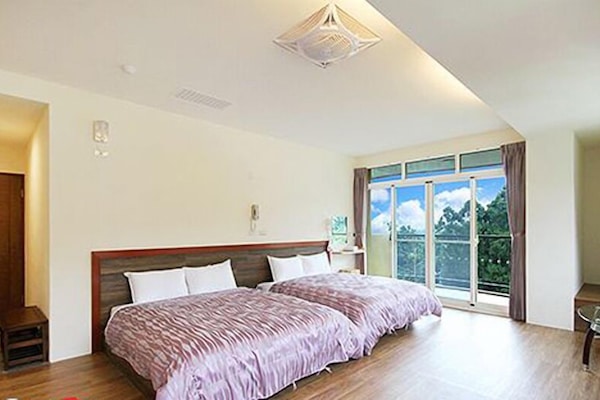 Premium Quadruple Room | Free WiFi, bed sheets
