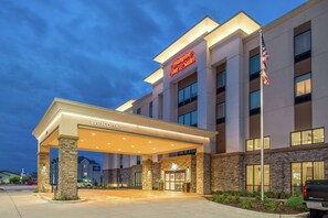 Exterior - Hampton Inn & Suites Ames (Ames)