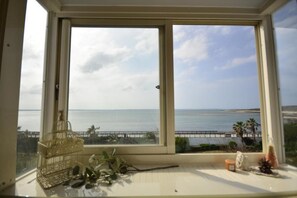 Quarto casal conforto, vista para o mar | Individualmente decorados, escrivaninha, Wi-Fi de cortesia