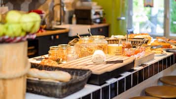 Se ofrece un desayuno continental entre semana (por un coste adicional)