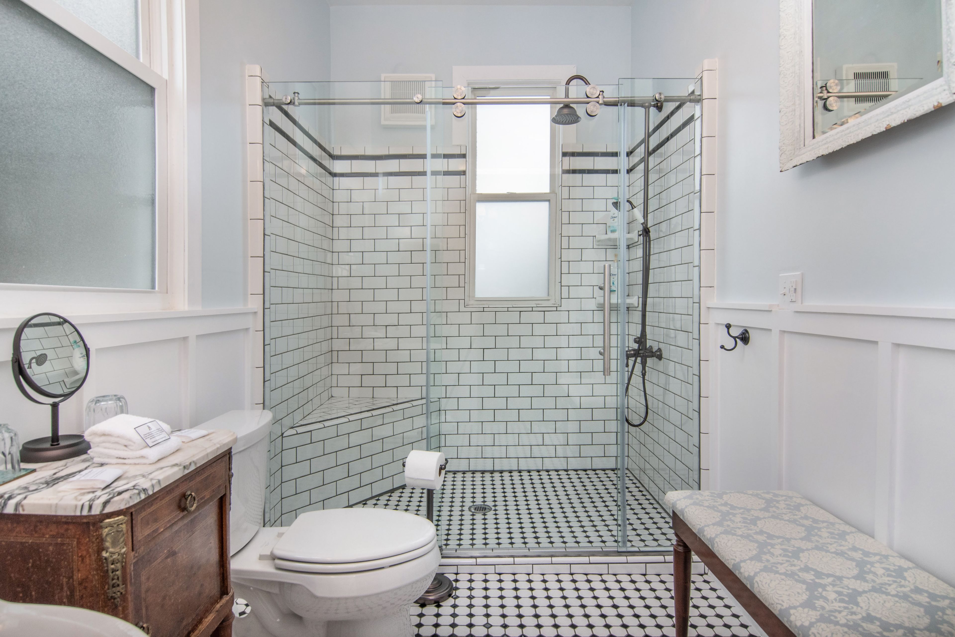 The Monet Room | Bathroom | Free toiletries, hair dryer, bathrobes, towels