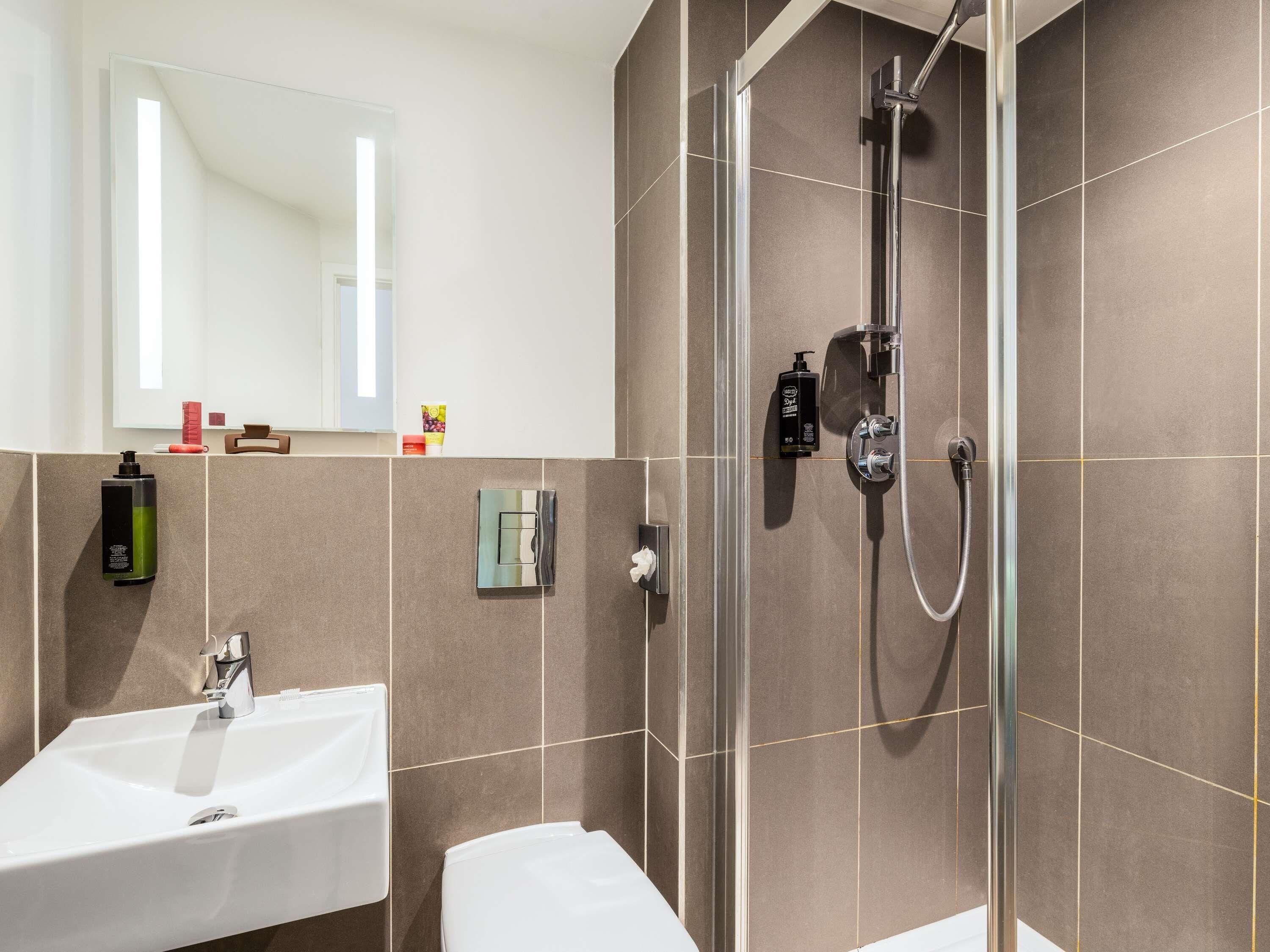 Twin Room, 2 Twin Beds | In-room safe, desk, laptop workspace, free WiFi