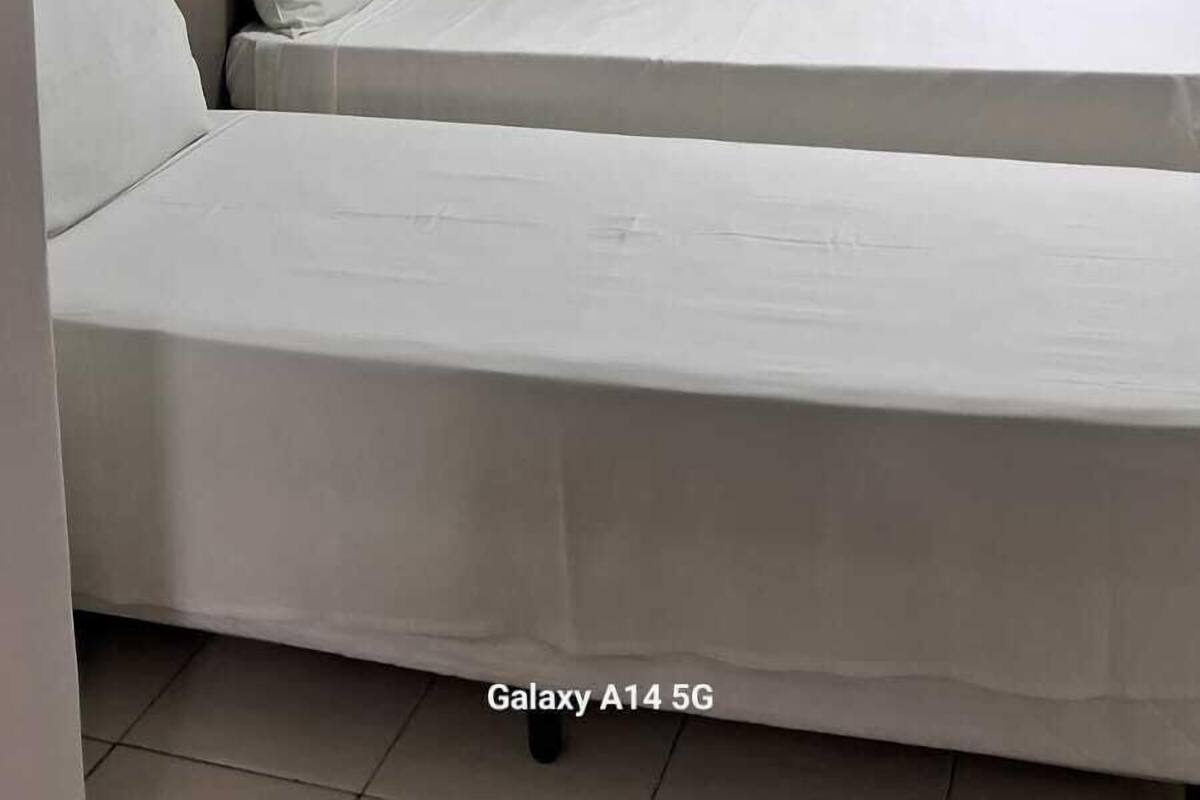 Dusj, toalettartikler (inkludert), hårføner og håndklær